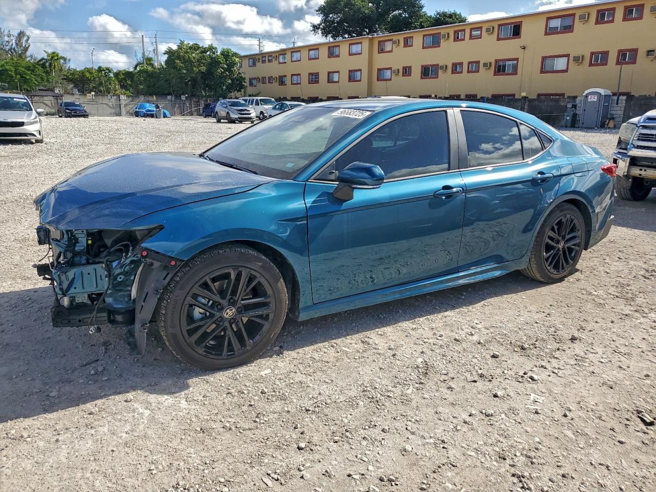 2025 TOYOTA CAMRY