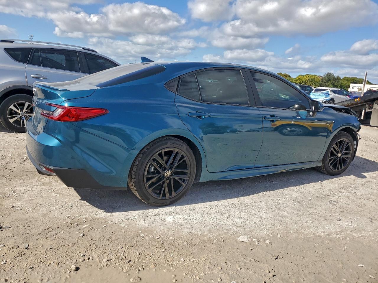 2025 TOYOTA CAMRY XSE photo 3