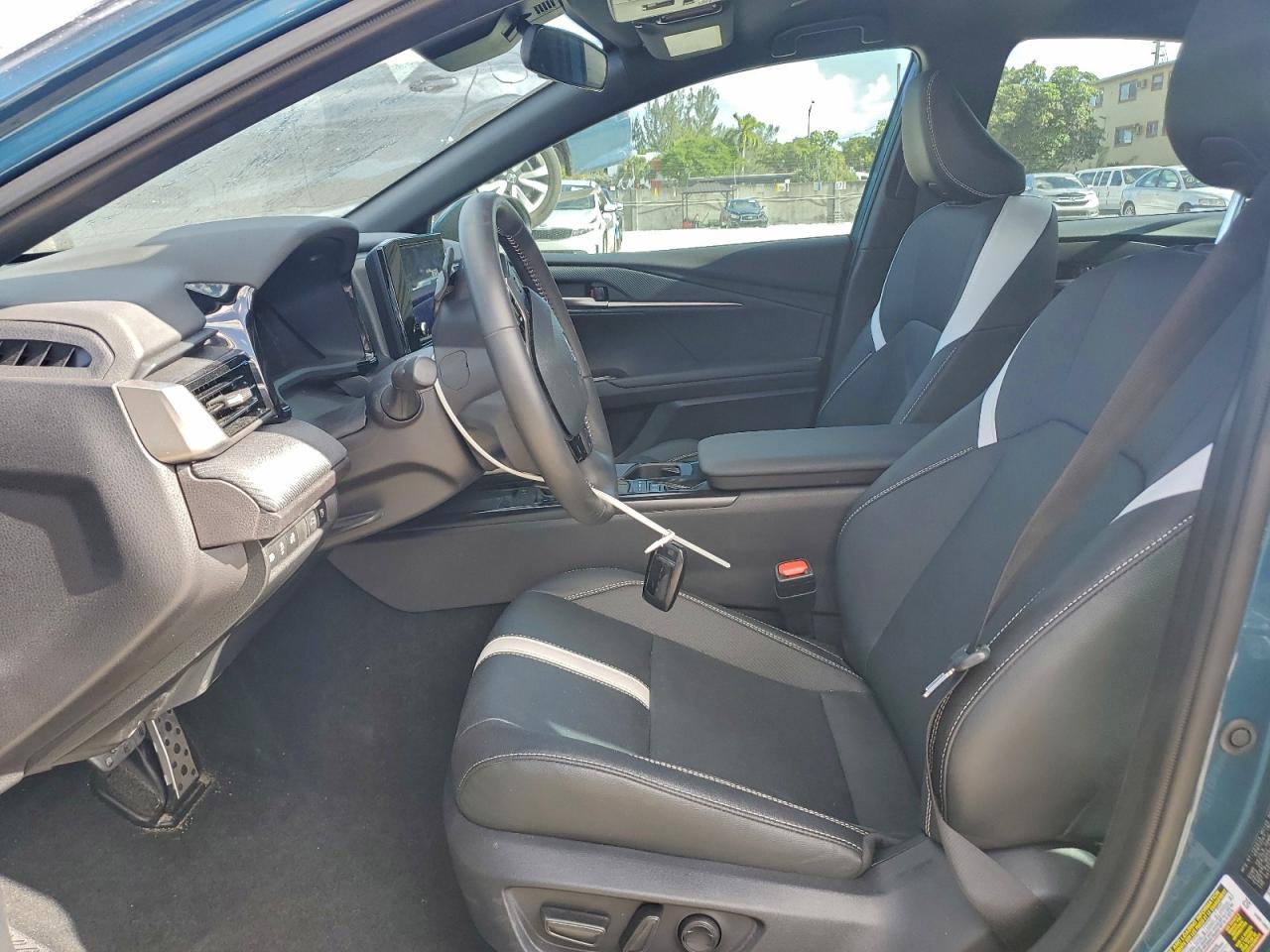 2025 TOYOTA CAMRY XSE photo 7