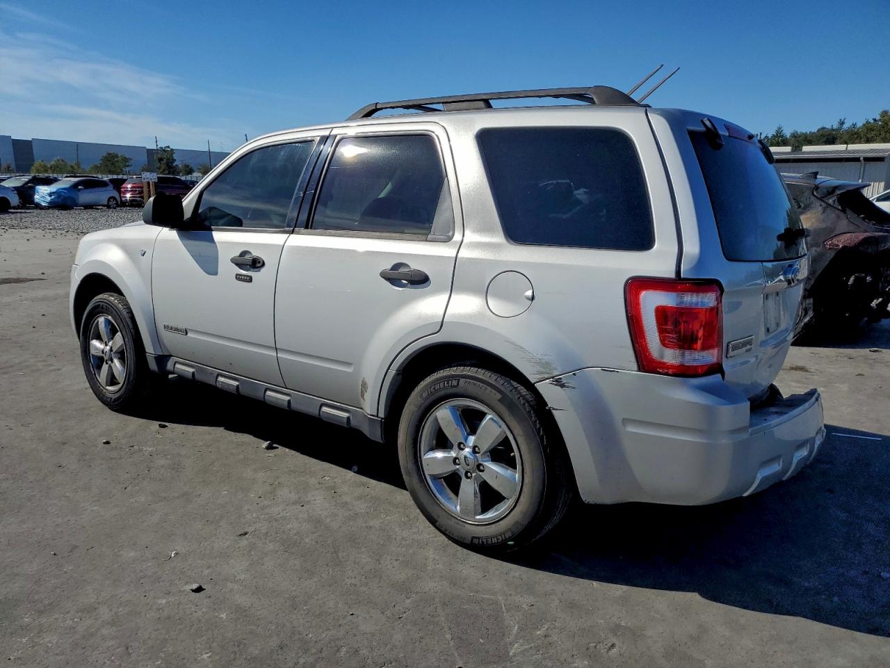 2008 FORD ESCAPE XLT photo 2
