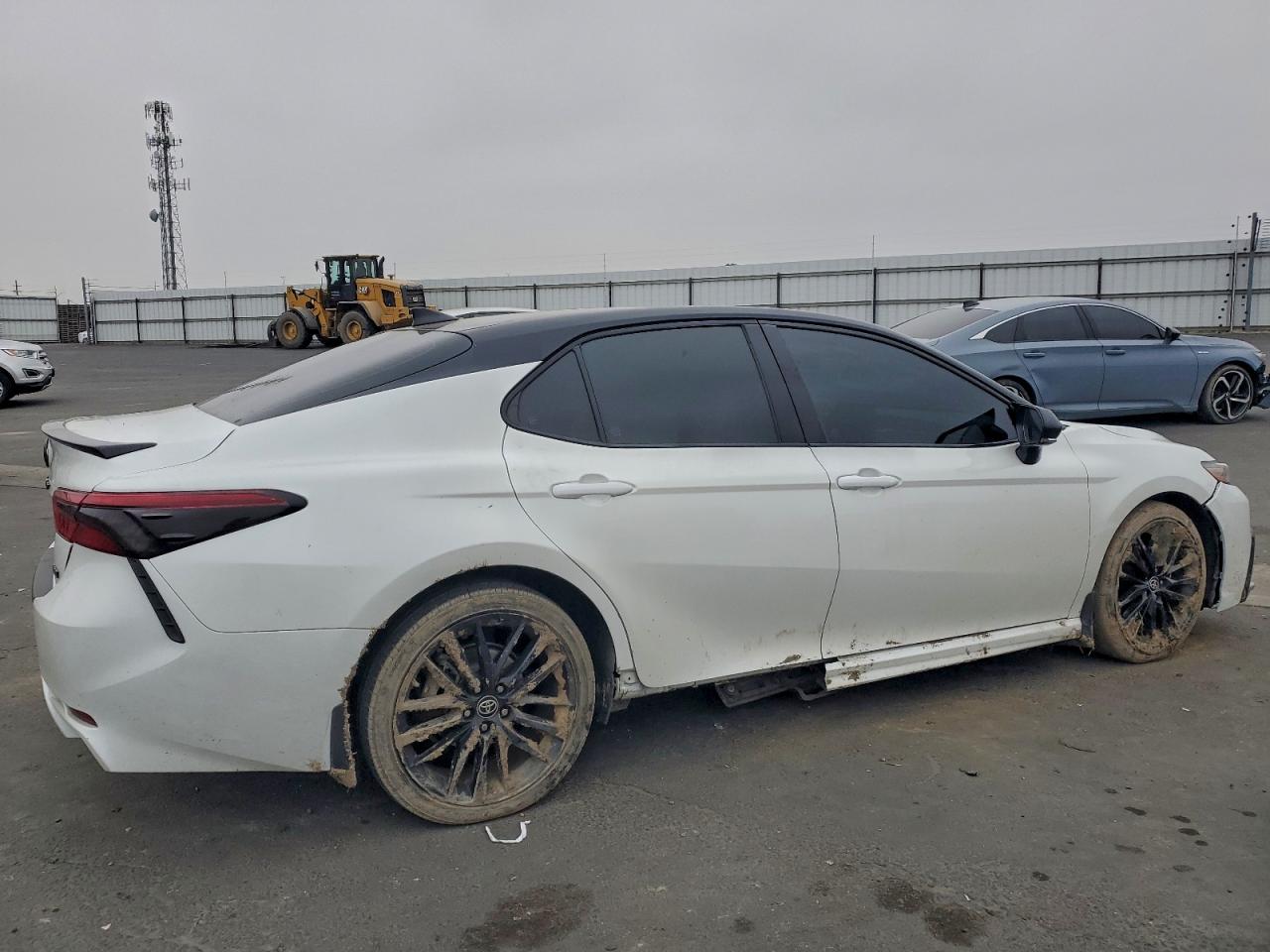 2023 TOYOTA CAMRY XSE photo 3
