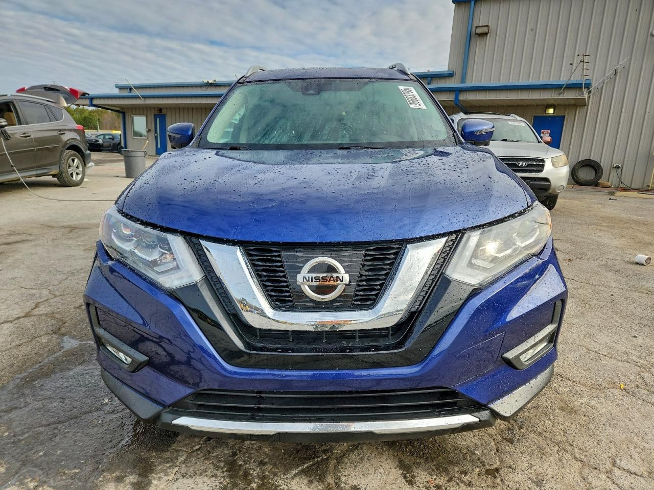 2017 NISSAN ROGUE SV photo 5