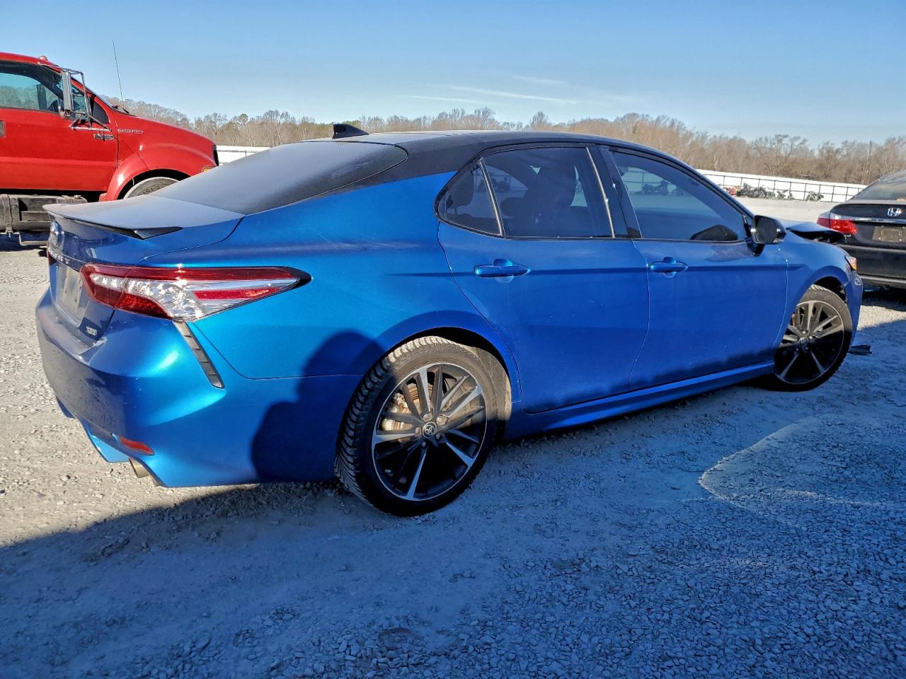 2020 TOYOTA CAMRY XSE photo 3