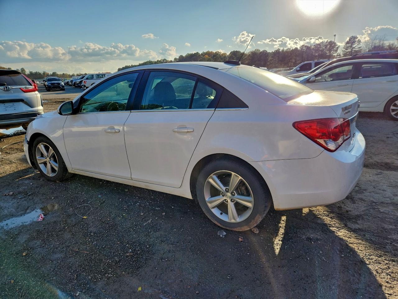 2015 CHEVROLET CRUZE LT photo 2