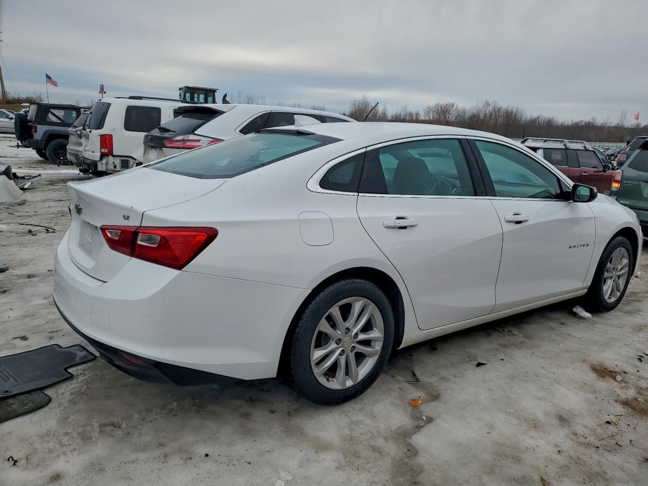 2016 CHEVROLET MALIBU LT photo 3