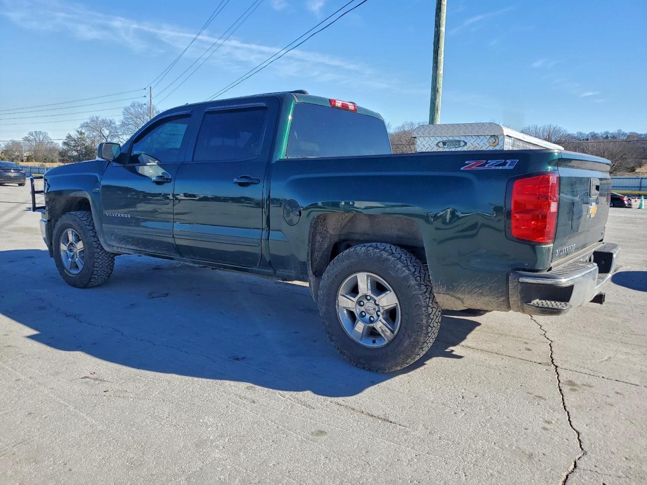 2015 CHEVROLET SILVERADO K1500 LT photo 2