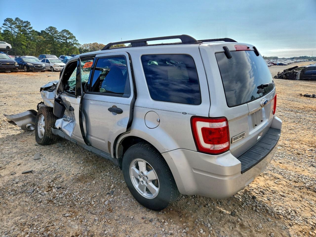 2012 FORD ESCAPE photo 2
