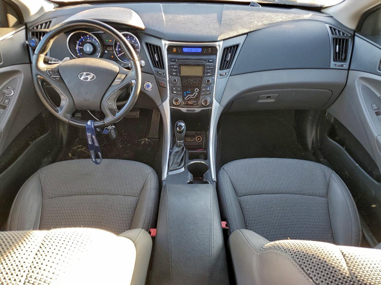2012 HYUNDAI SONATA SE photo 22
