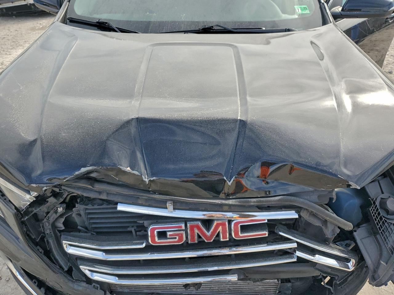 2024 GMC TERRAIN SLT photo 12