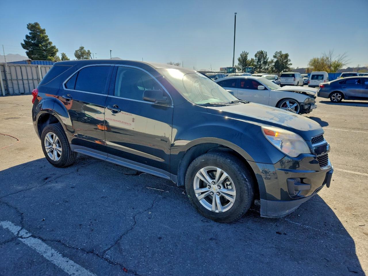 2014 CHEVROLET EQUINOX photo 4
