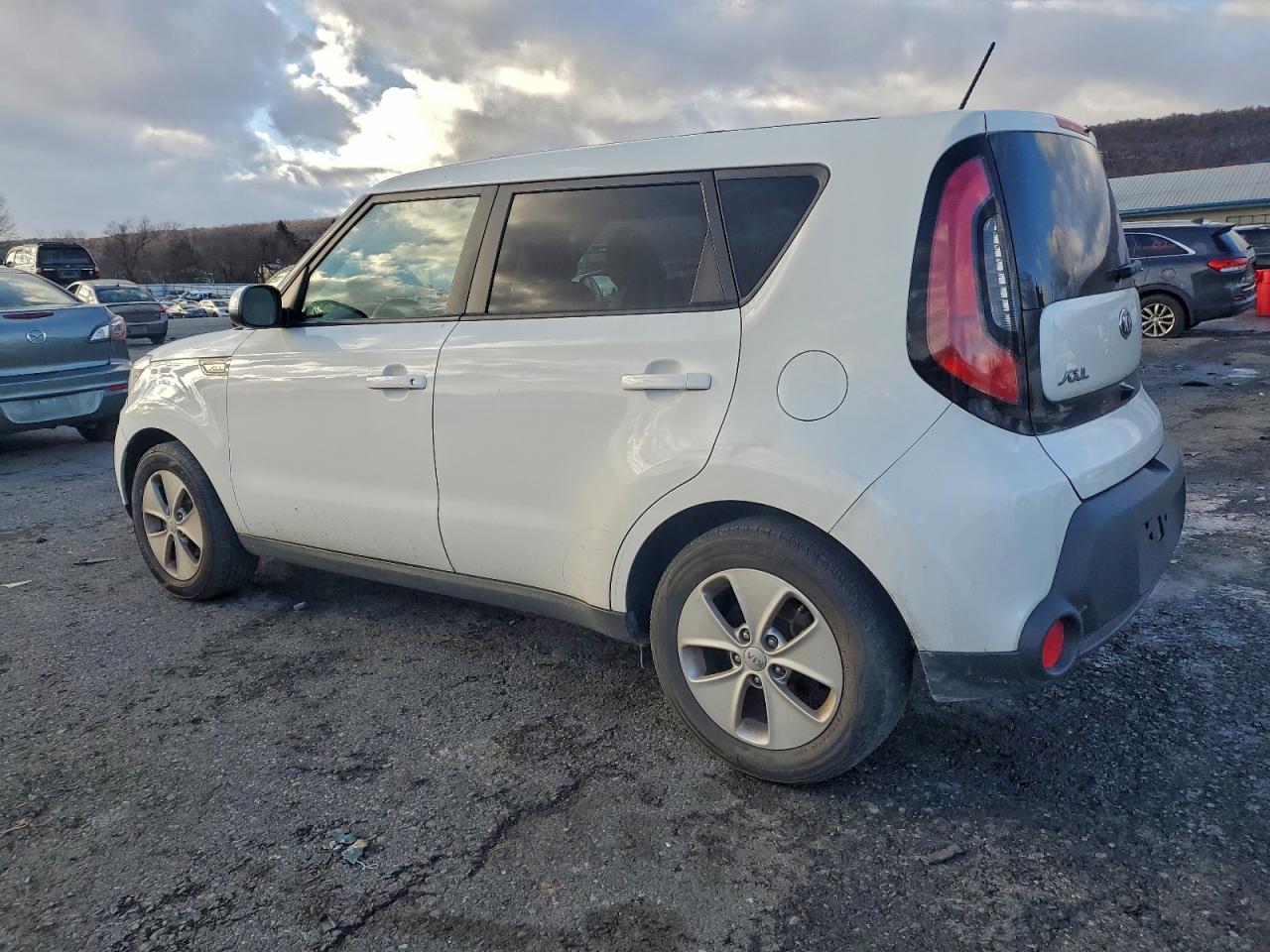 2016 KIA SOUL photo 2