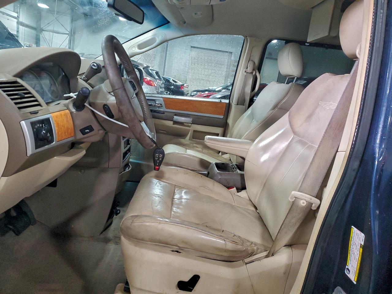 2008 CHRYSLER TOWN & COUNTRY LIMITED photo 7