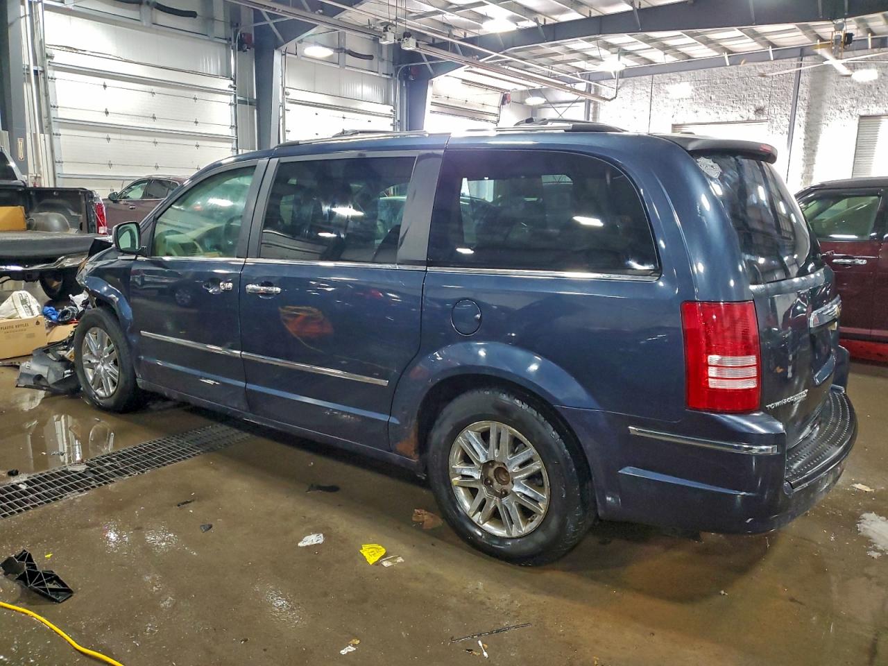 2008 CHRYSLER TOWN & COUNTRY LIMITED photo 2