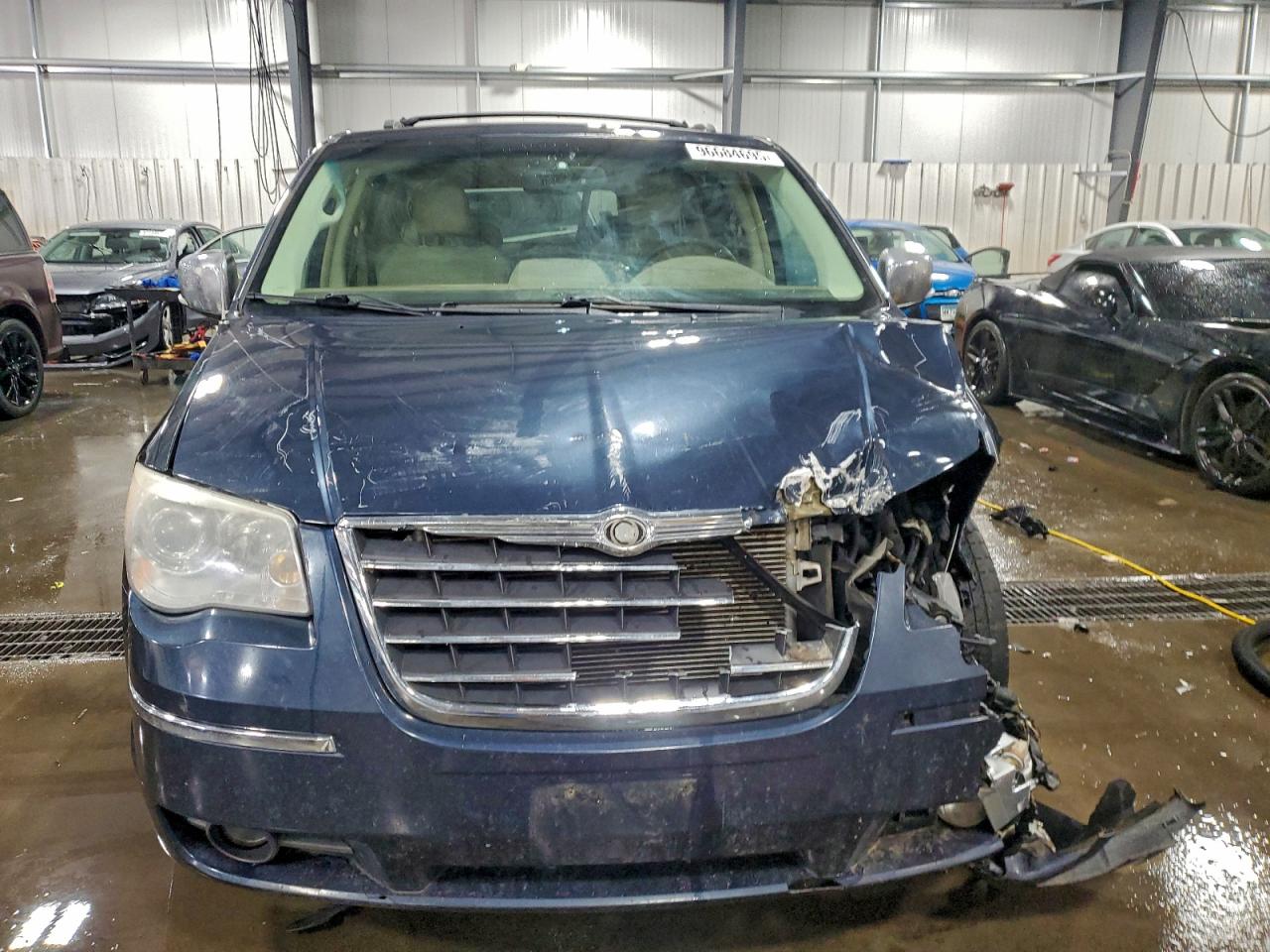 2008 CHRYSLER TOWN & COUNTRY LIMITED photo 5
