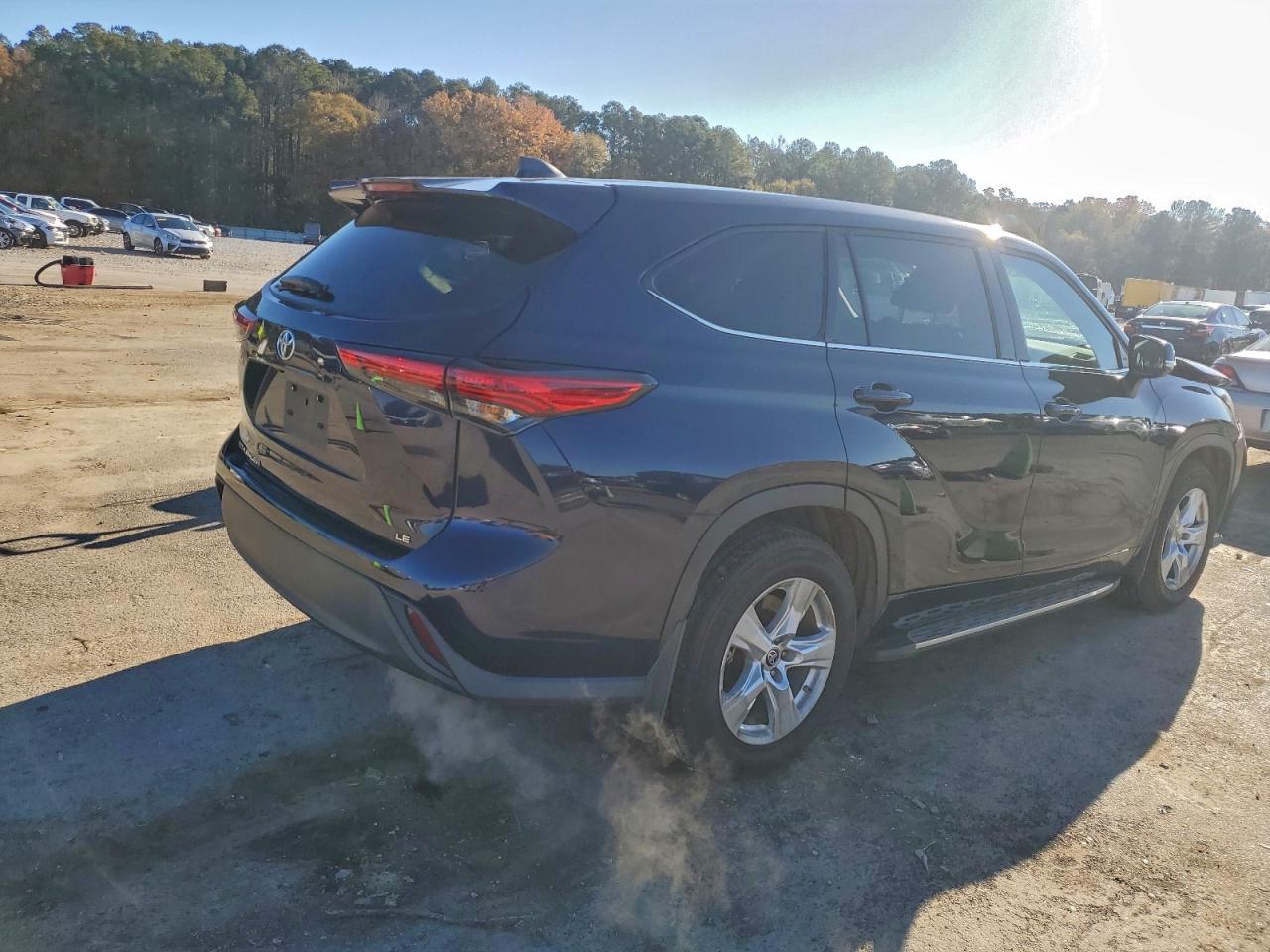 2022 TOYOTA HIGHLANDER L photo 3