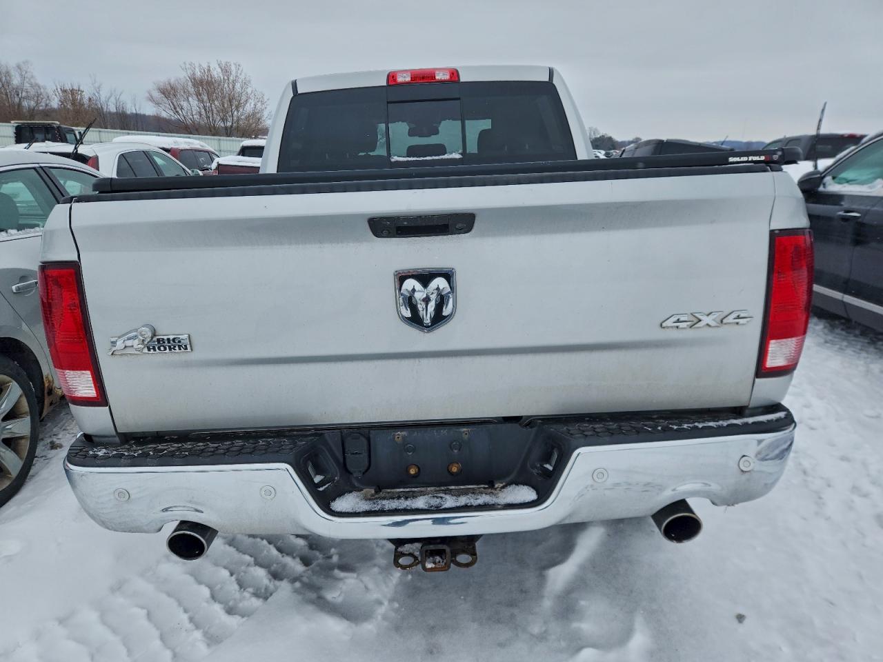 2016 RAM 1500 SLT photo 6