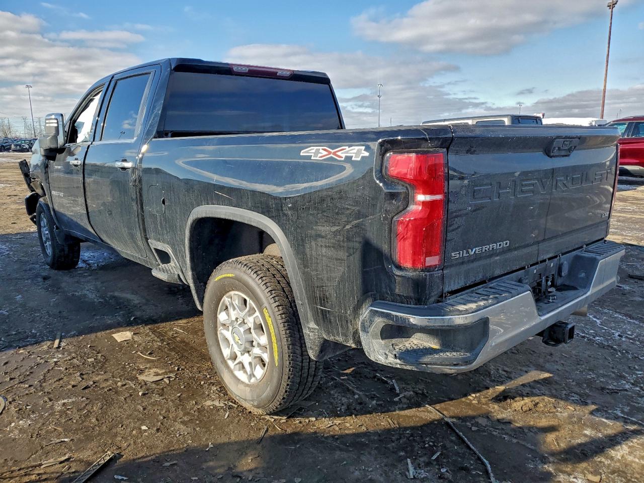 2025 CHEVROLET SILVERADO K2500 HEAVY DUTY LTZ photo 2