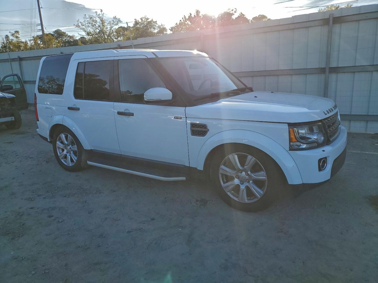2016 LAND ROVER LR4 HSE photo 4
