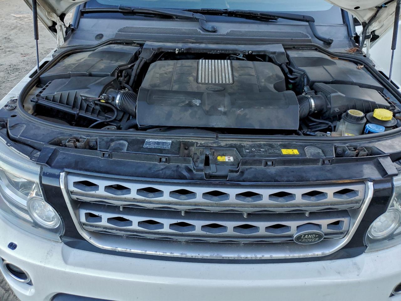 2016 LAND ROVER LR4 HSE photo 12