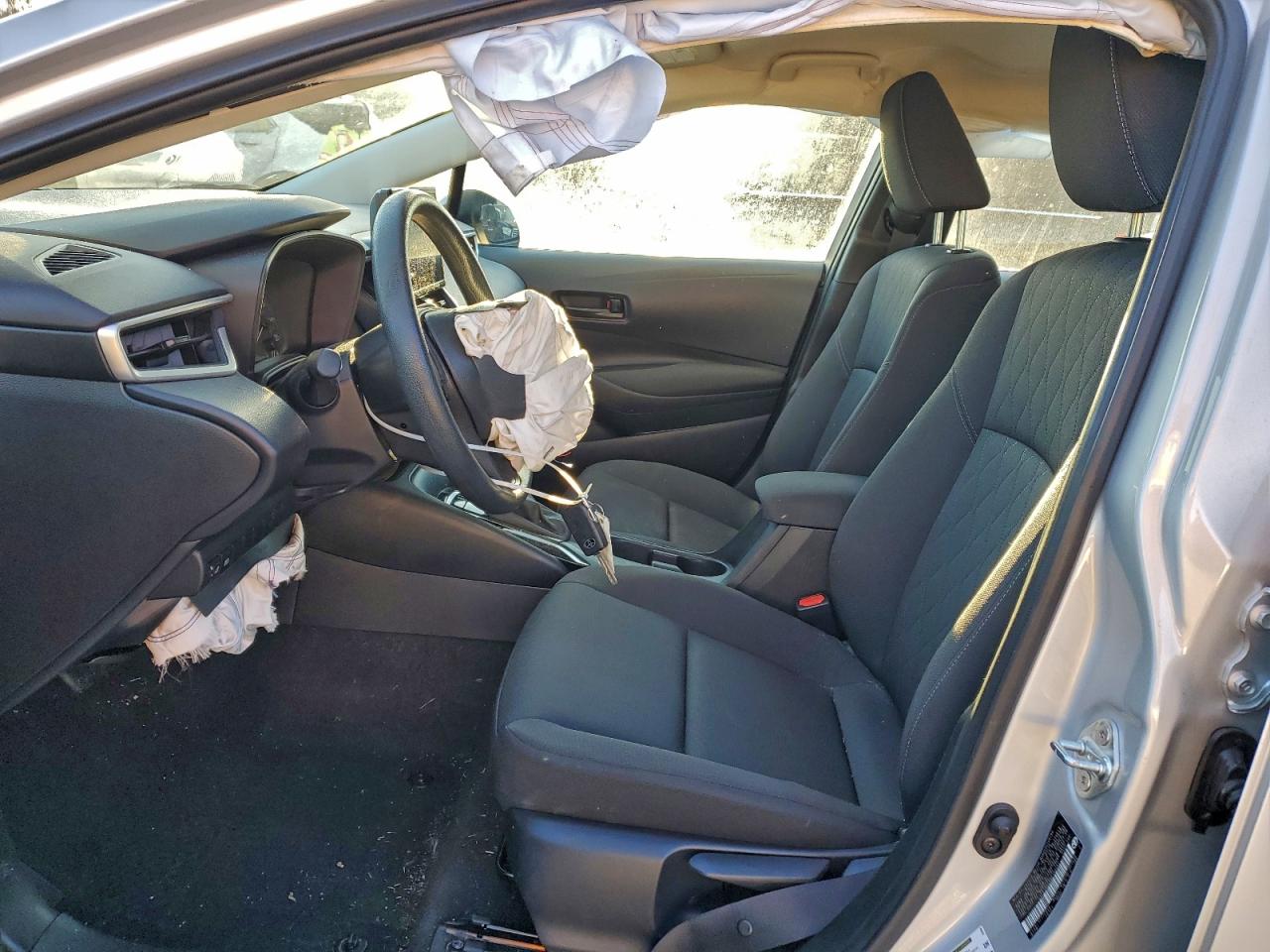 2024 TOYOTA COROLLA LE photo 13
