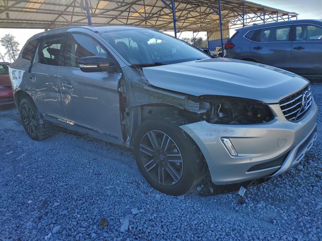 2017 VOLVO XC60 T5 DYNAMIC photo 4
