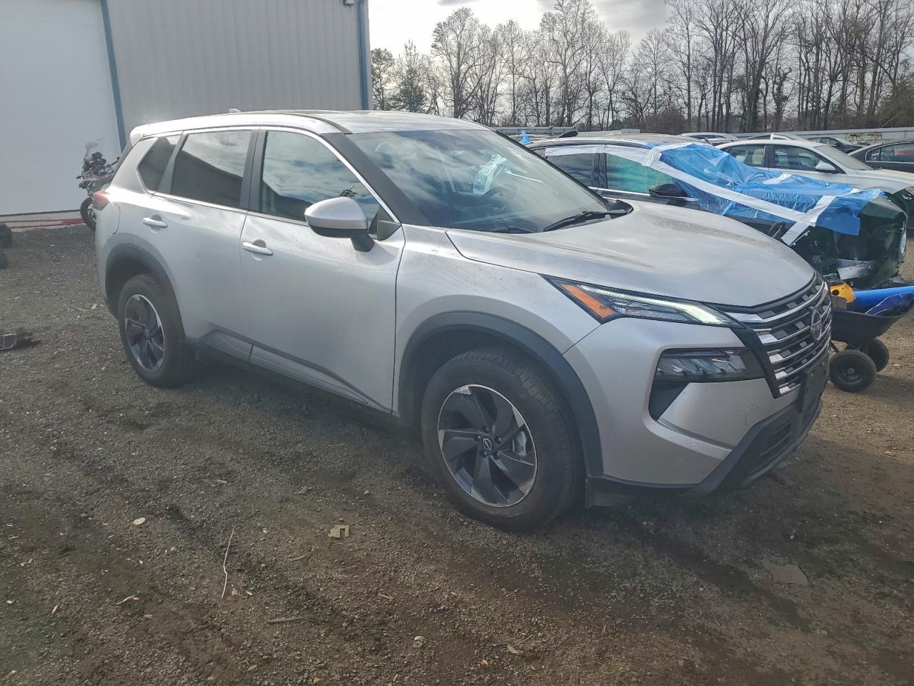 2025 NISSAN ROGUE SV photo 4