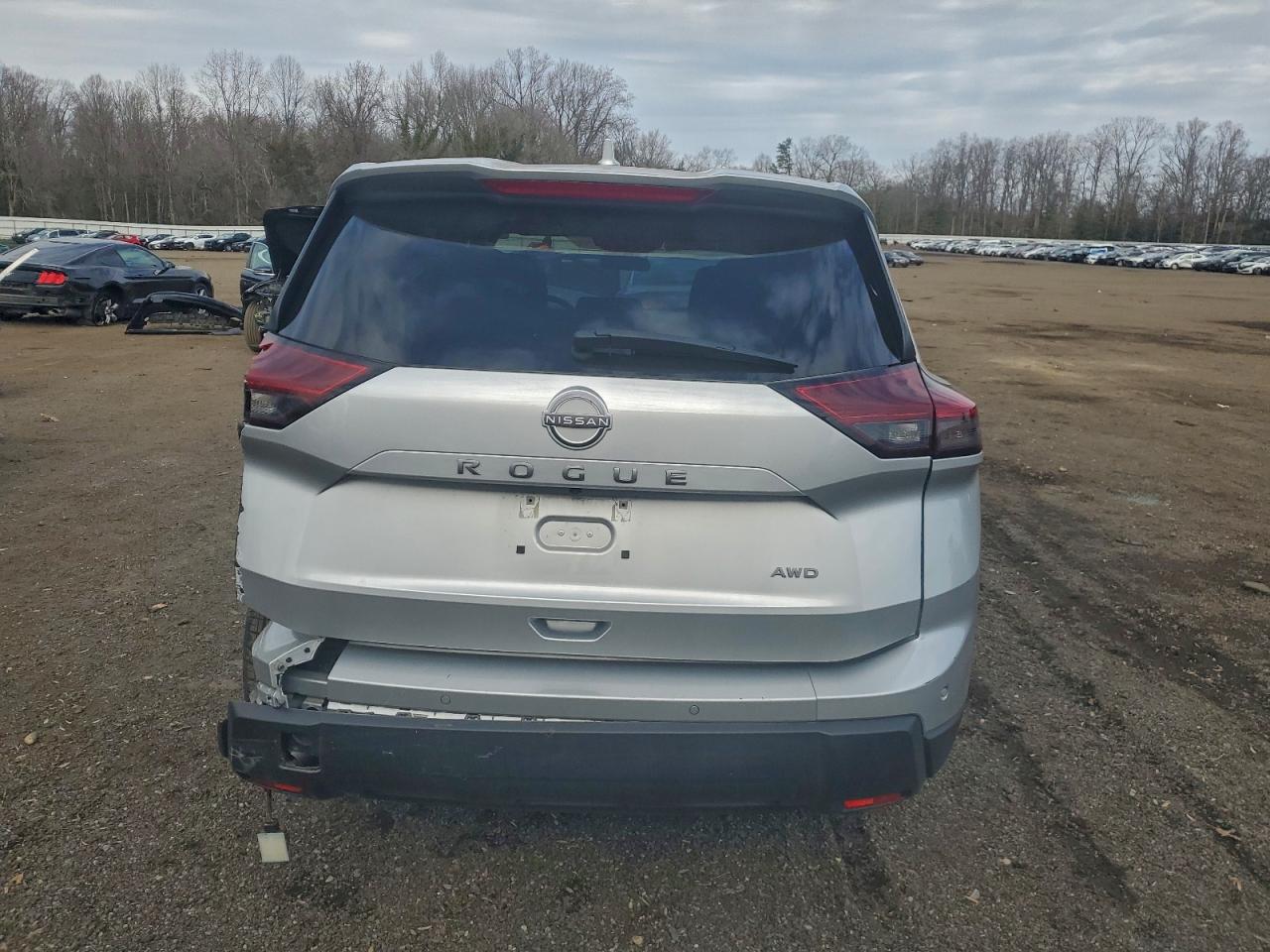 2025 NISSAN ROGUE SV photo 6