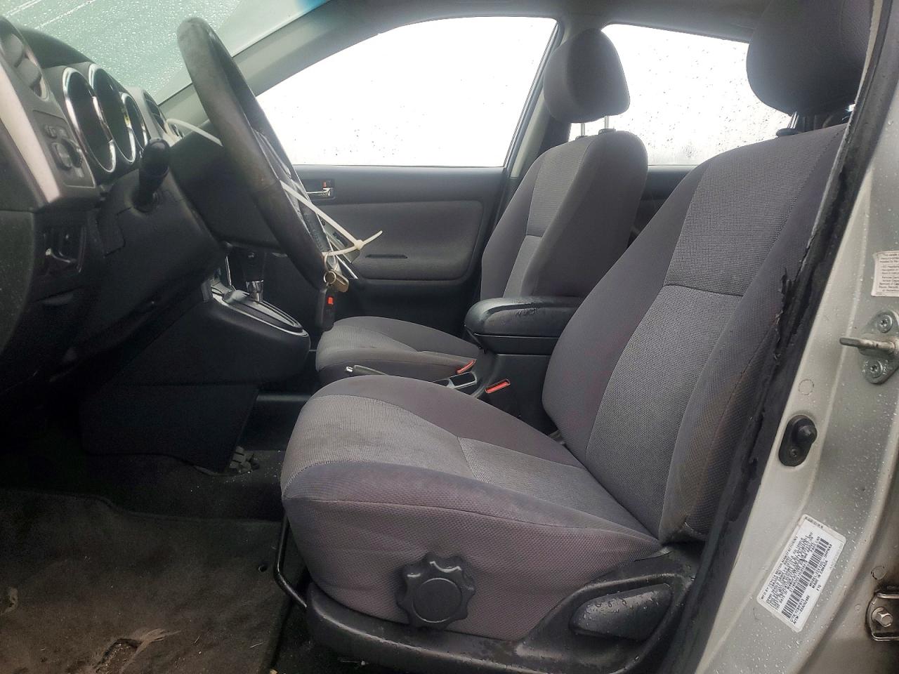 2003 TOYOTA COROLLA MATRIX XR photo 7
