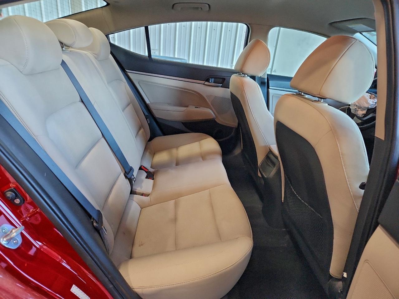 2017 HYUNDAI ELANTRA SE photo 10