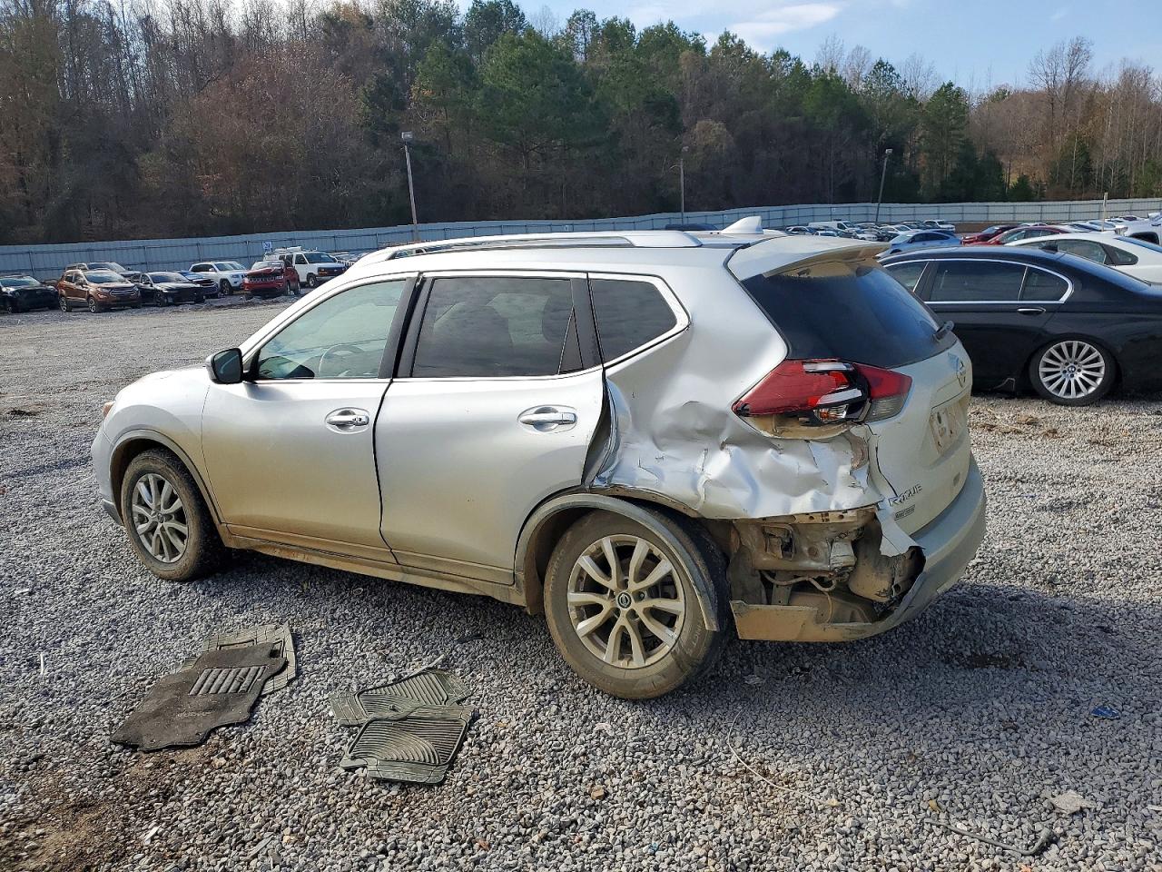 2018 NISSAN ROGUE S photo 4