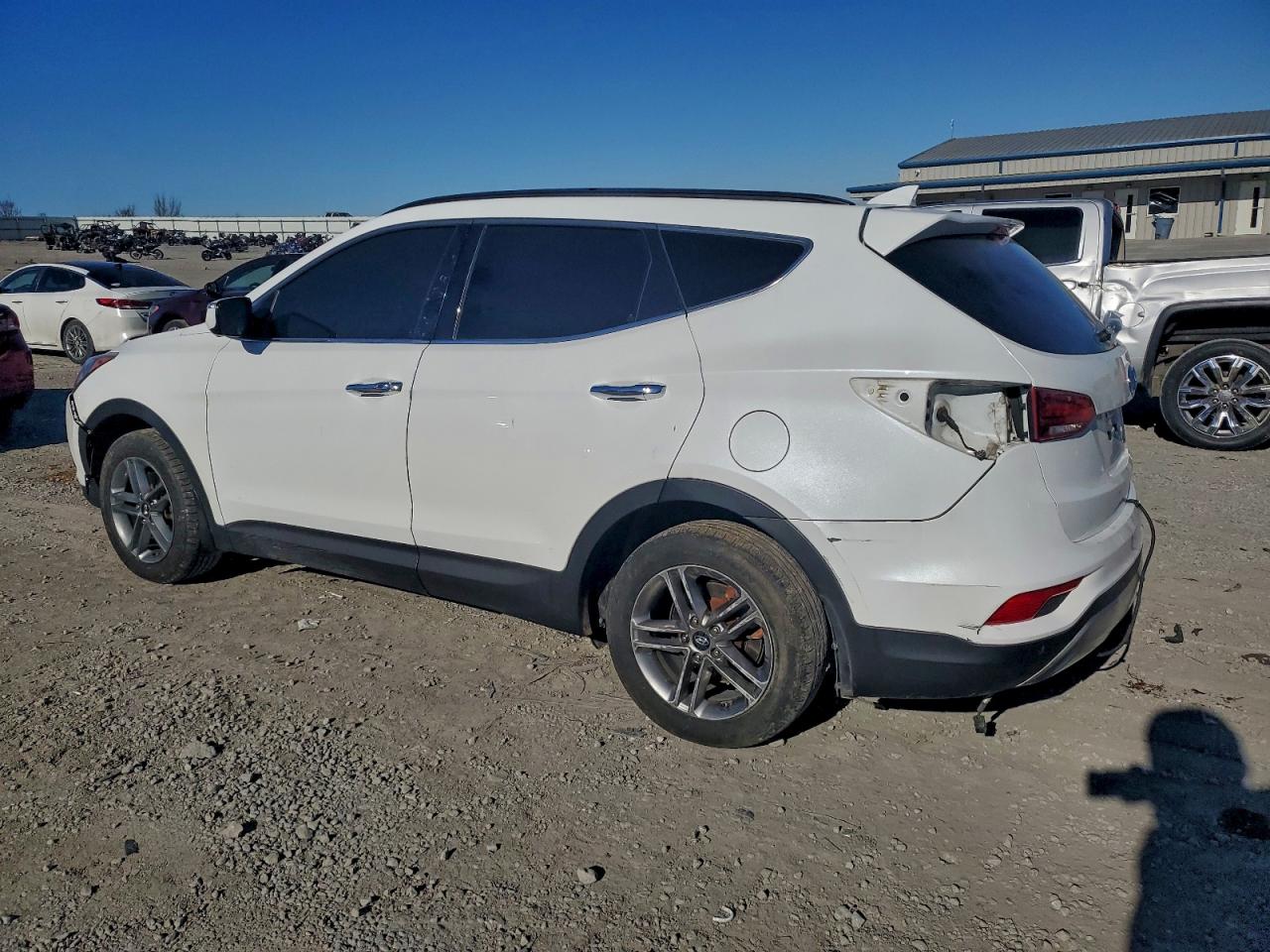 2017 HYUNDAI SANTA FE SPORT photo 2
