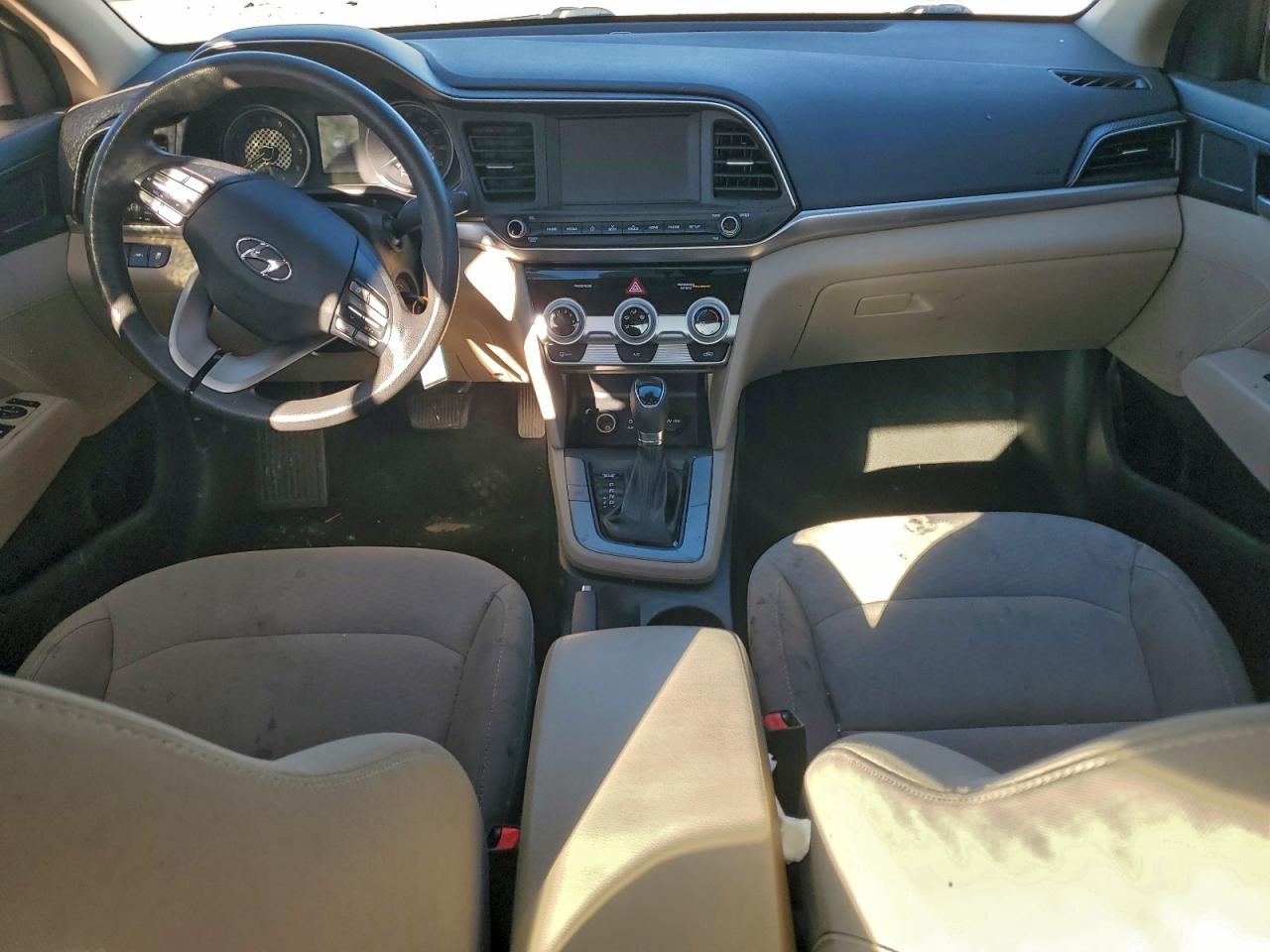 2019 HYUNDAI ELANTRA SEL photo 8