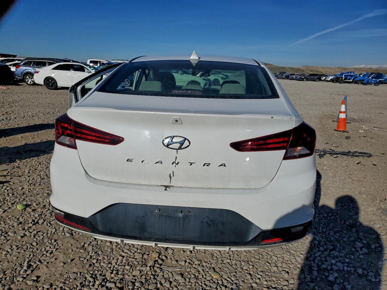 2019 HYUNDAI ELANTRA SEL photo 6