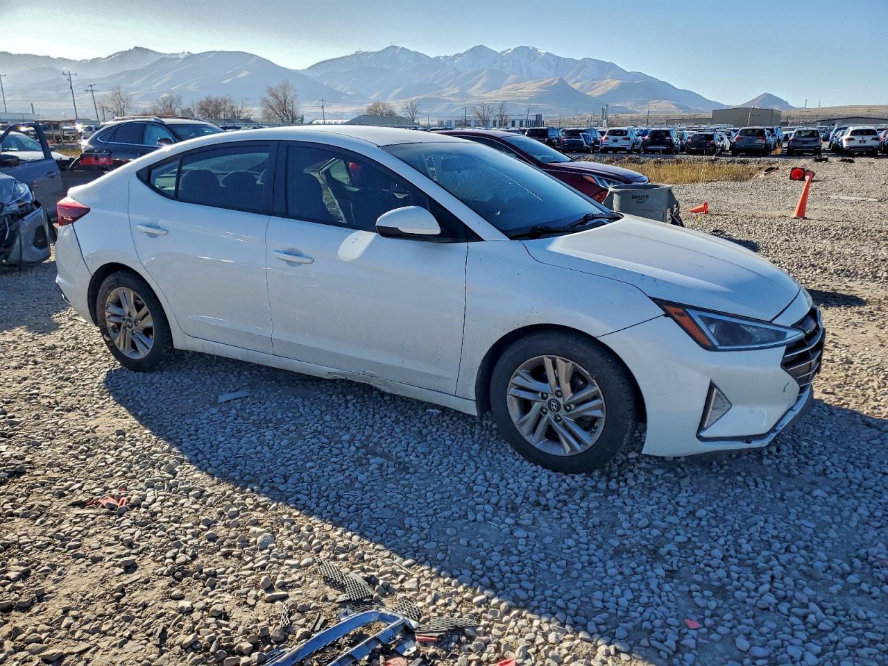 2019 HYUNDAI ELANTRA SEL photo 4