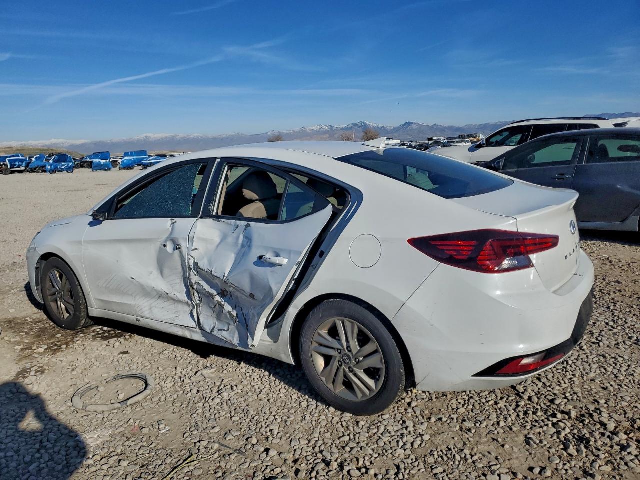2019 HYUNDAI ELANTRA SEL photo 2