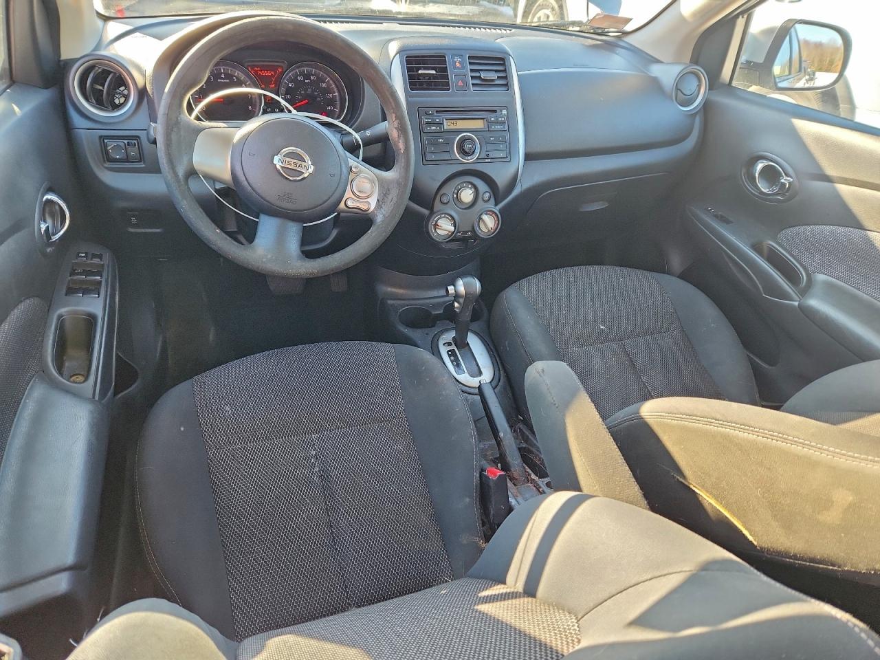 2014 NISSAN VERSA S photo 8