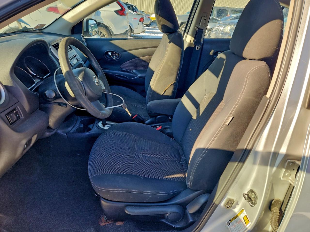 2014 NISSAN VERSA S photo 7