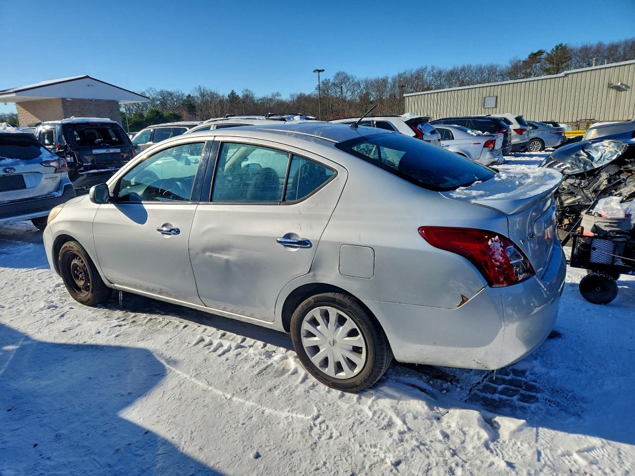 2014 NISSAN VERSA S photo 2