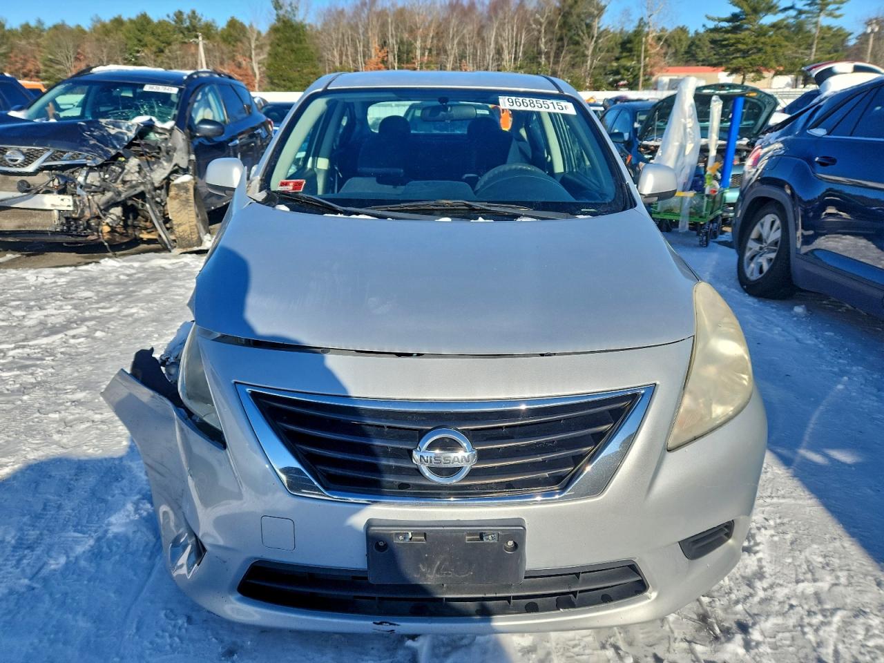 2014 NISSAN VERSA S photo 5