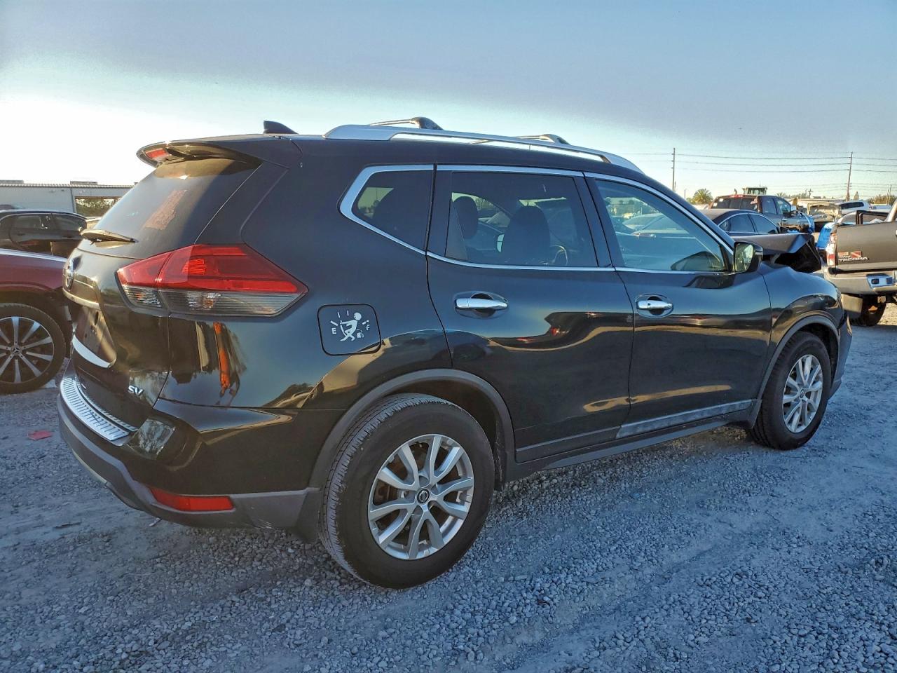 2017 NISSAN ROGUE S photo 3