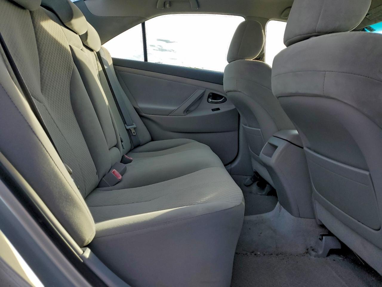 2009 TOYOTA CAMRY BASE photo 10
