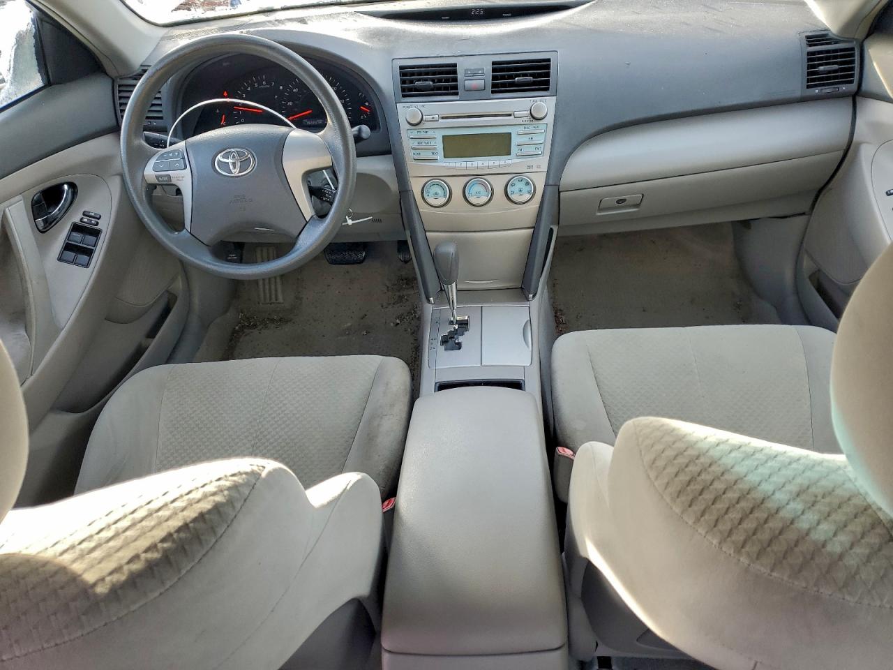 2009 TOYOTA CAMRY BASE photo 8