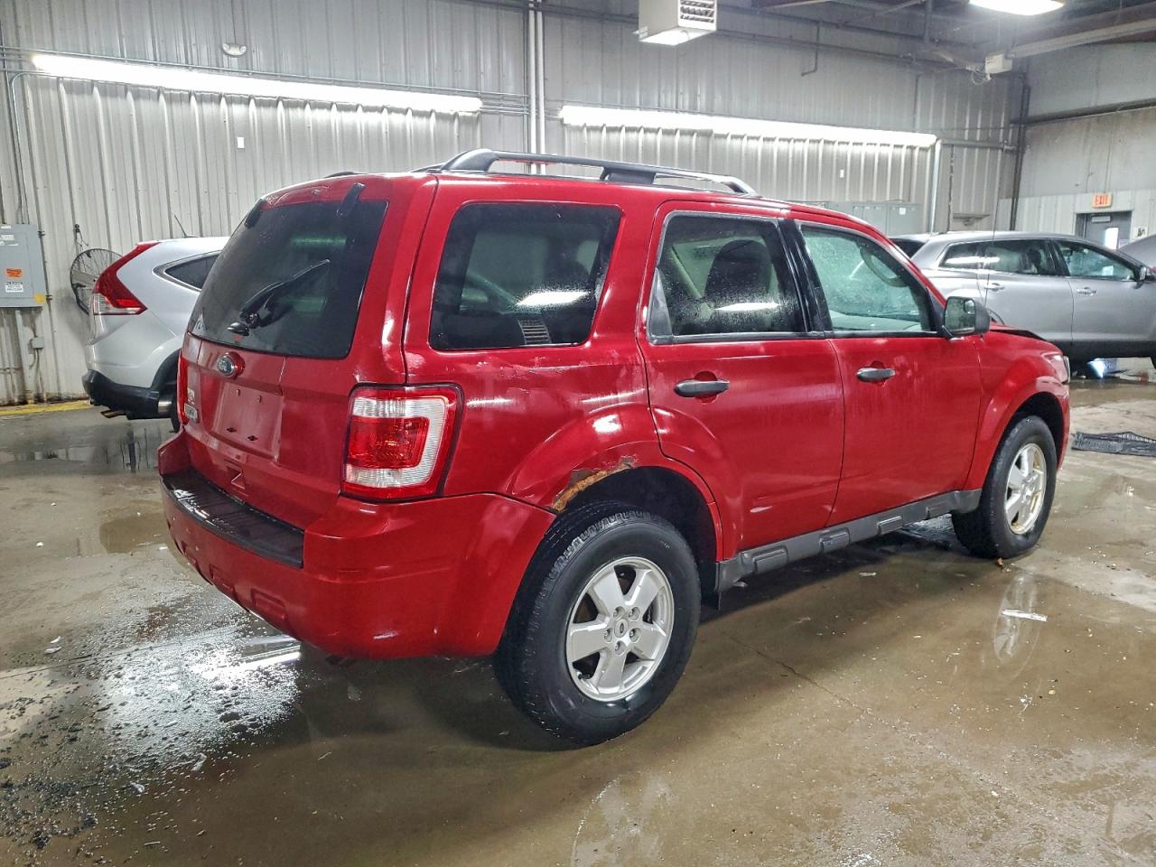 2011 FORD ESCAPE XLT photo 3