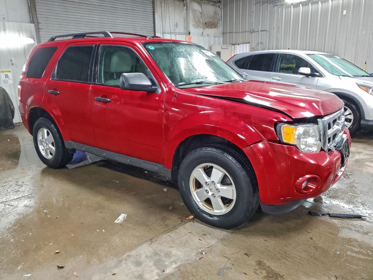 2011 FORD ESCAPE XLT photo 4