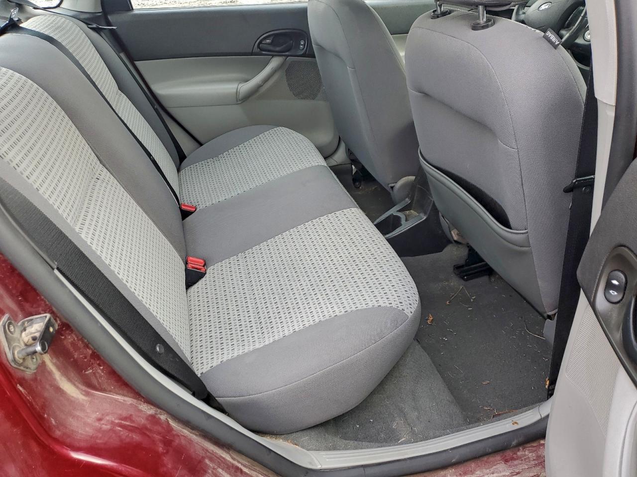 2006 FORD FOCUS ZX4 photo 10
