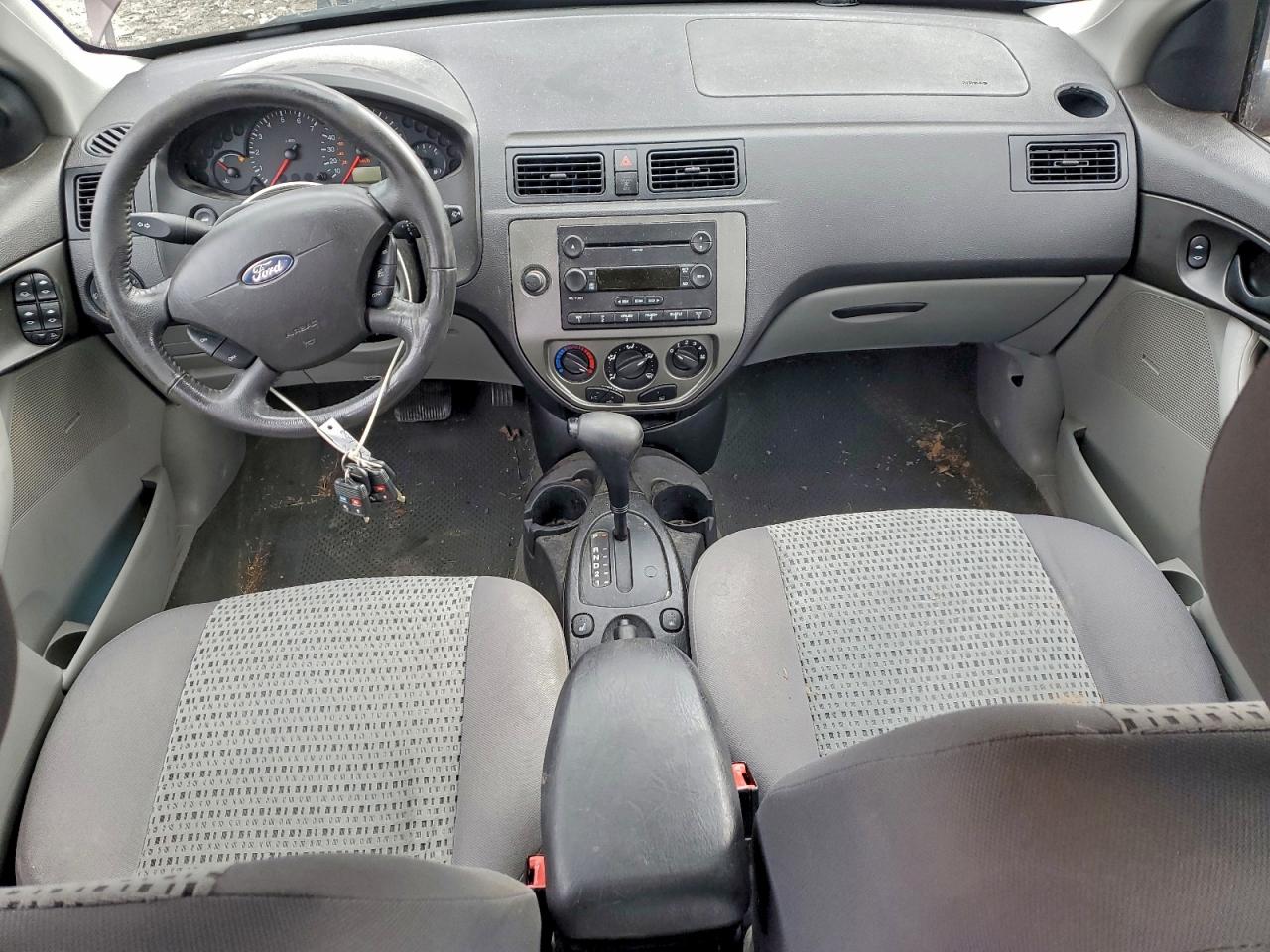 2006 FORD FOCUS ZX4 photo 8