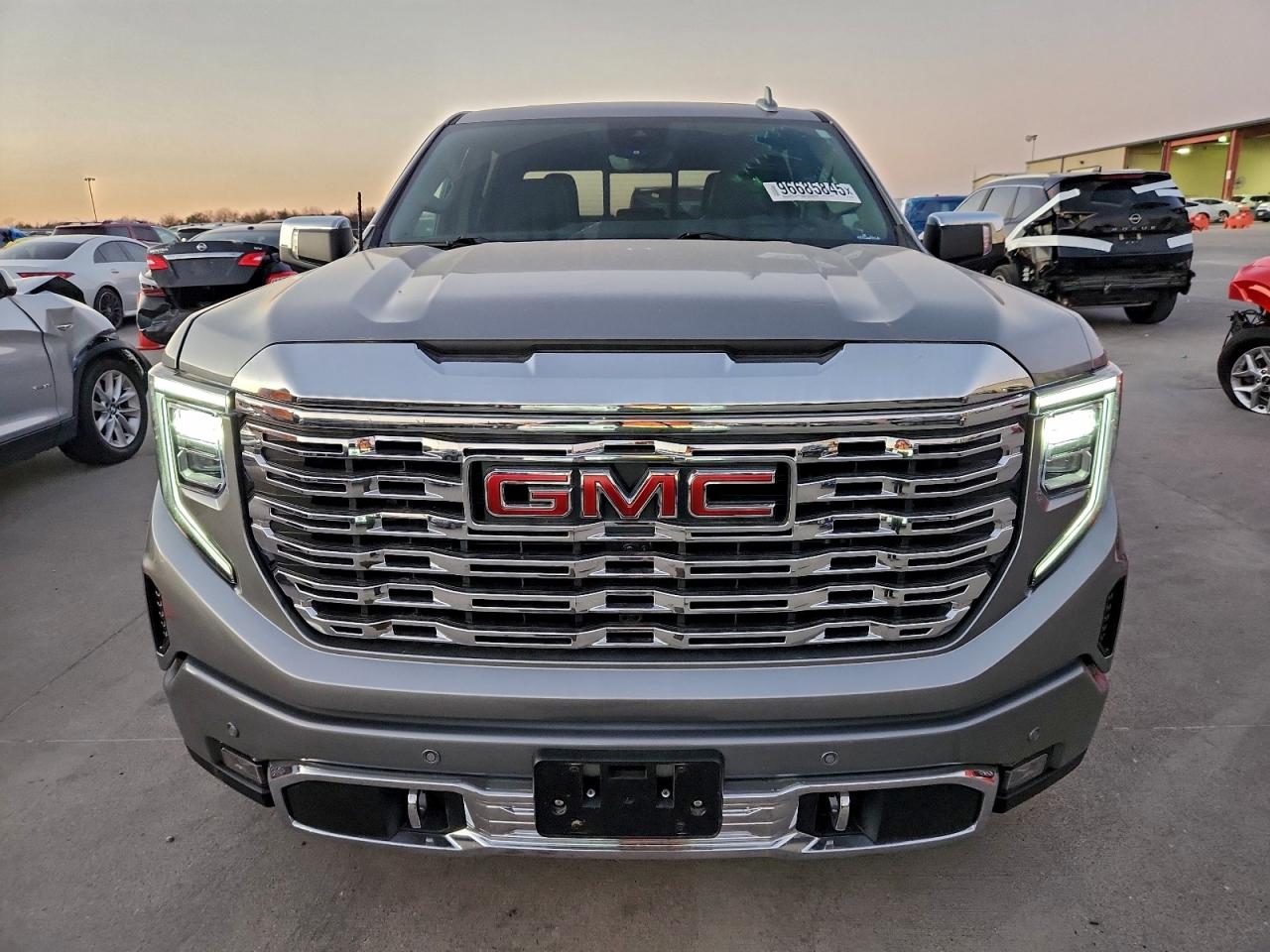 2025 GMC SIERRA K1500 DENALI photo 5
