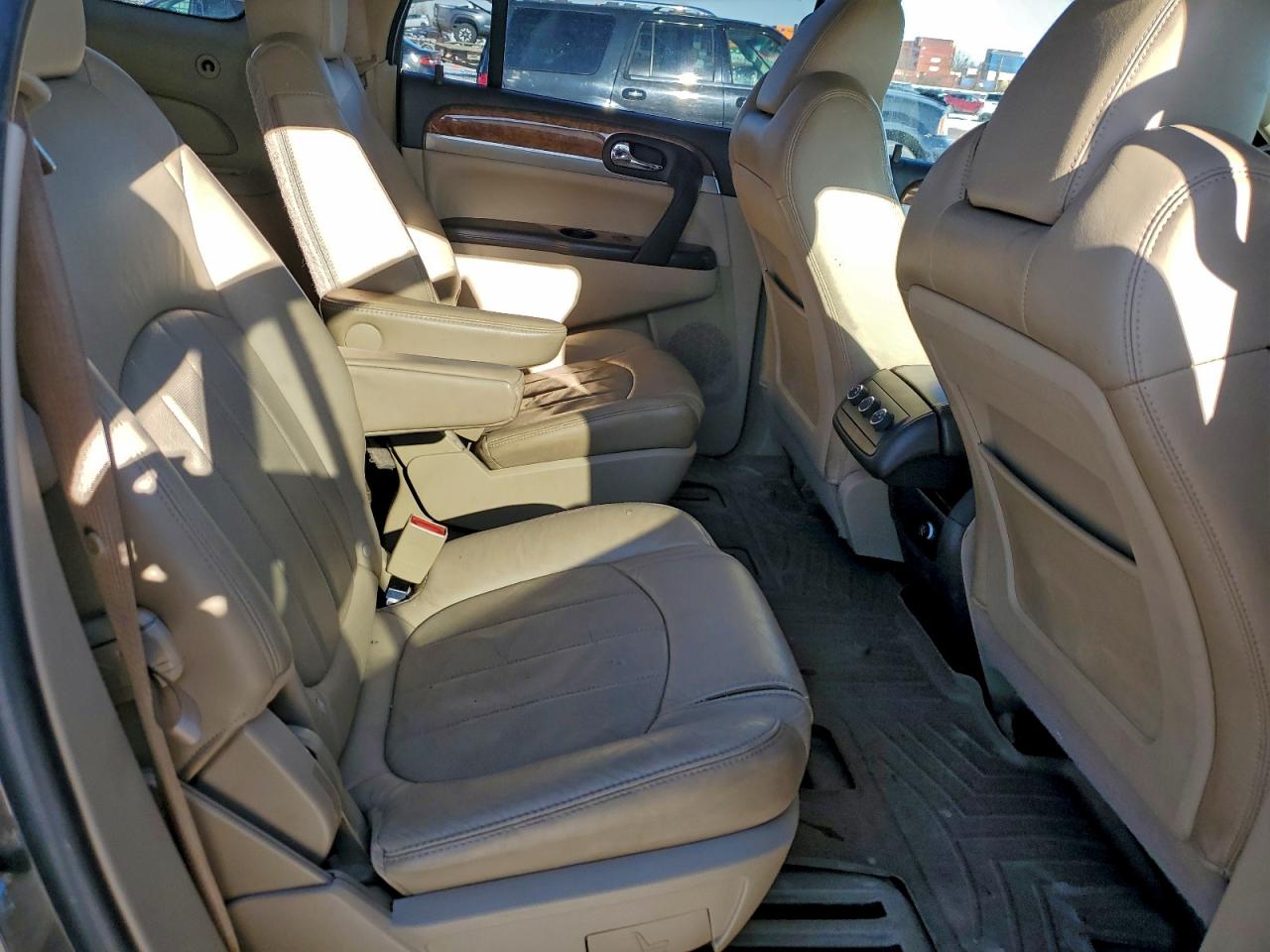 2011 BUICK ENCLAVE CXL photo 11