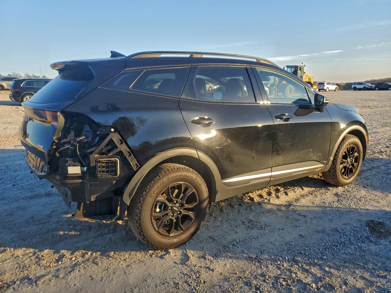 2023 KIA SPORTAGE X-PRO photo 3