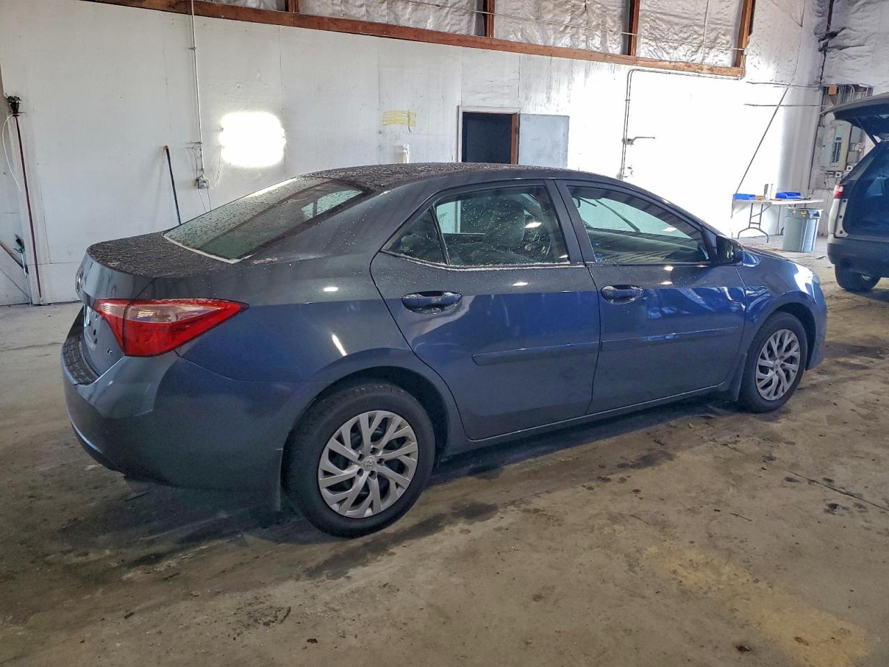 2017 TOYOTA COROLLA L photo 3